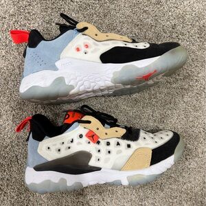 Jordan Delta 2 men’s size 9.5 lightly worn